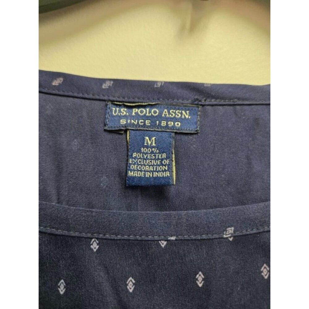 U.S. Polo Assn. Women’s Navy Geometric Blouse M Medium NWT Long Sleeve Woven - Picture 2 of 9